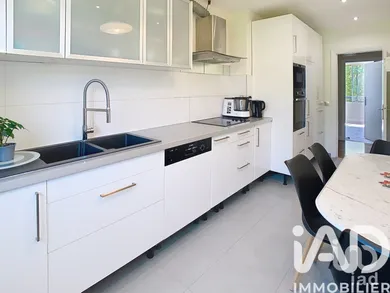 Apartment in Vaucresson (92420)