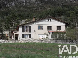 Appartement à Valderoure (06750)