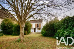 Detached house in Sens (89100)