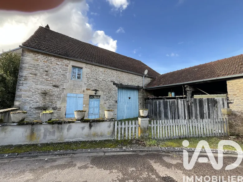 Maison 3 pièces 78 m² · à Noidant-le-Rocheux · 78 m² · 45 000 €