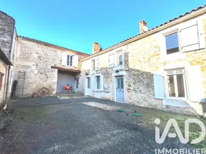 Maison à Saint-Martin-Lars-en-Sainte-Hermine (85210)