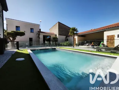 Maison à Saint-Beauzire (63360)