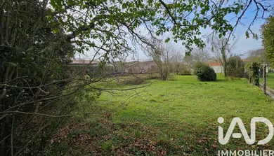 Building plot in Ruelle-sur-Touvre (16600)