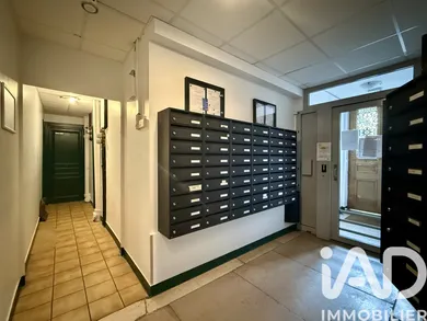 Apartment in Paris (75010)