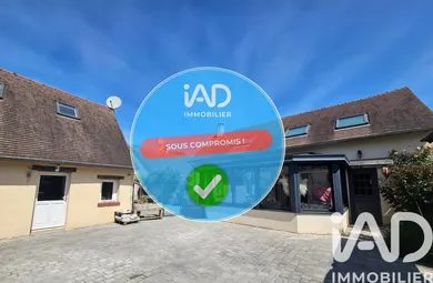 Maison à Montreuil (28500)