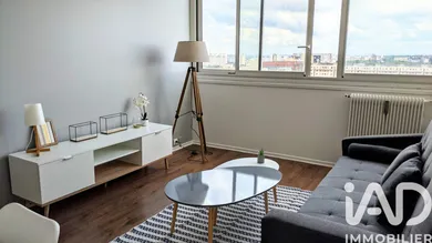 Apartment in Paris (75013)