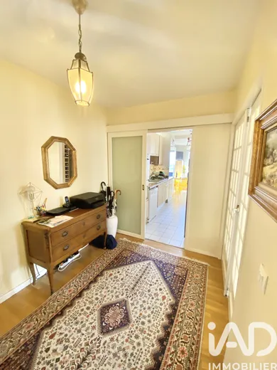 Apartment in Suresnes (92150)