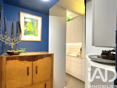 Apartment in Paris (75018)