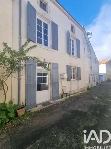 Maison de ville à Dampierre-sur-Boutonne (17470)