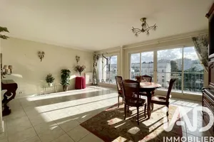 Apartment in Châtillon (92320)