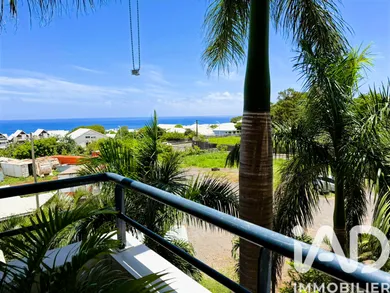 Apartment in Saint-Pierre (97410)