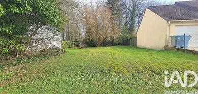 Terrain à bâtir à Les Essarts-le-Roi (78690)