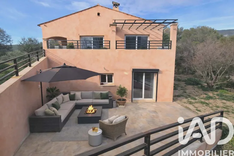 Maison 5 pièces 156 m² · à Seillans · 155,9 m² · 499 000 €