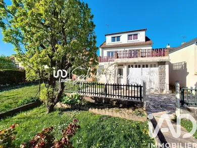 Maison à Le Mesnil-Saint-Denis (78320)