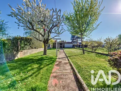 House in Le Mesnil-Saint-Denis (78320)