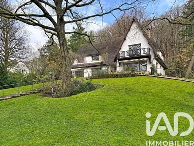 Mansion in Saint-Rémy-lès-Chevreuse (78470)