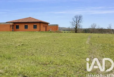 Building plot in Lasserre (31530)