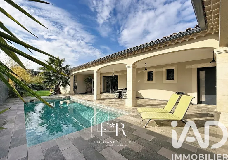 Maison 5 pièces 155 m² · à Bédarrides · 155 m² · 499 000 €