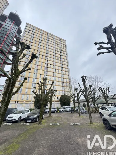 Apartment in Le Mée-sur-Seine (77350)