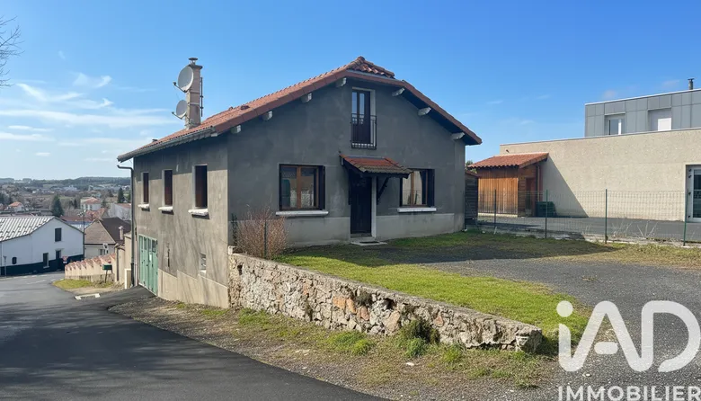 Maison 6 pièces 150 m² · à Craponne-sur-Arzon · 150 m² · 125 000 €