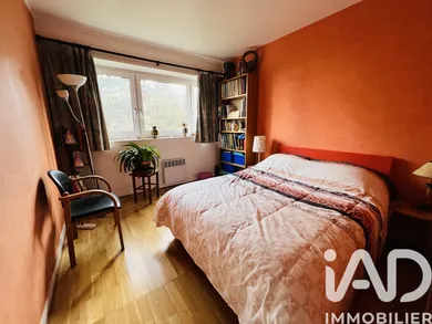 Apartment in Chevilly-Larue (94550)