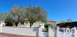 Traditional house in Périgny (17180)
