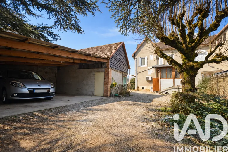 Maison 6 pièces 125 m² · à Lignières · 125 m² · 148 000 €