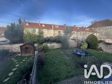 Townhouse in Melun (77000)