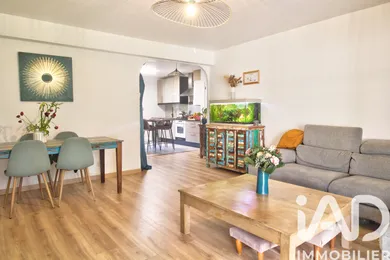 Apartment in Ollioules (83190)