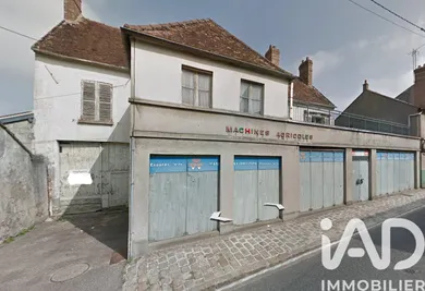Immeuble à Égreville (77620)