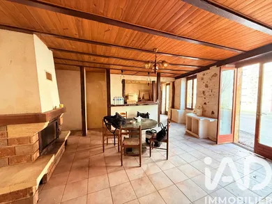 Townhouse in Availles-Limouzine (86460)