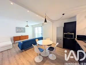 Apartment in Bordeaux (33300)