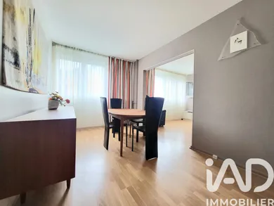 Apartment in Saint-Étienne (42100)