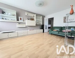 Apartment in Saint-Étienne (42100)