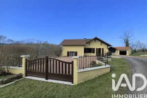 House in Saint-Pierre-Laval (42620)