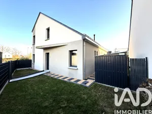 House in Saint-Lambert-la-Potherie (49070)