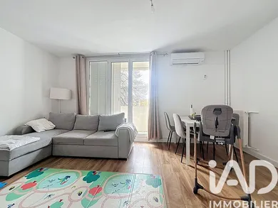 Apartment in Marignane (13700)
