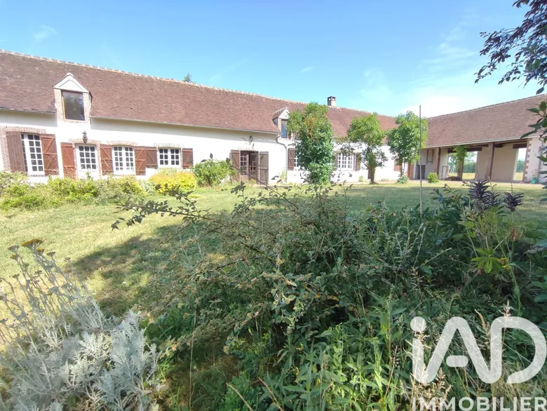 Maison 11 pièces 290 m² · à Digny · 290 m² · 375 000 €