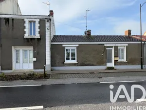 House in CHAUVE (44320)