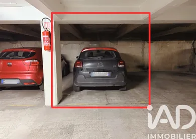 Parking à Paris (75011)