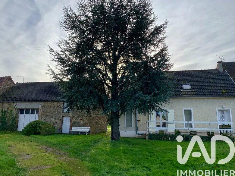 Maison 4 pièces 87 m² · à Saint-Sérotin · 87 m² · 165 000 €