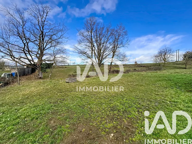 Terrain à bâtir à Saint-Germain-Laprade (43700) · 84 000 €