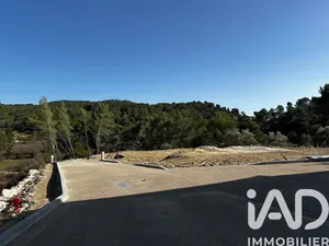 Terrain à bâtir à Rognes (13840)