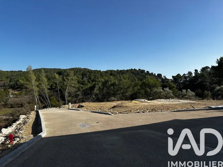 Terrain 180 m² · à Rognes · 180 m² · 199 000 €