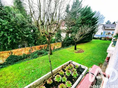 Apartment in Sceaux (92330)