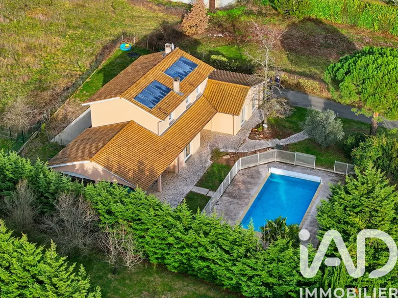 Maison 8 pièces 217 m² · à Vourles · 217 m² · 948 000 €