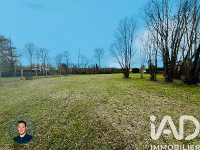 Terrain à bâtir à Nogent-le-Roi (28210)
