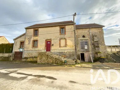Maison traditionnelle à Villeneuve-Renneville-Chevigny (51130)