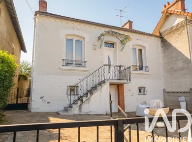 Townhouse in Montluçon (03100)