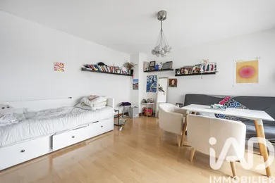 Apartment in Paris (75019)